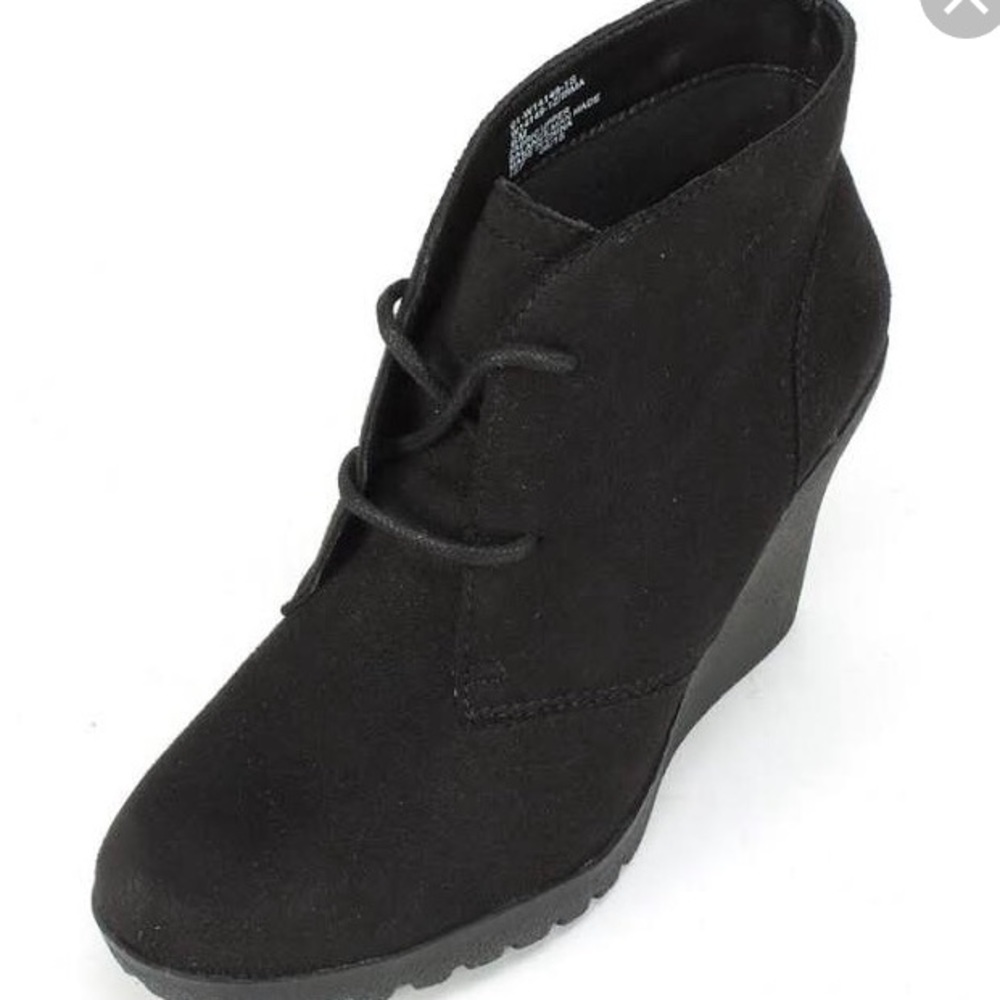 🍂🍁 Wedge Leather Booties